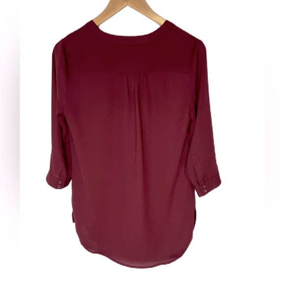 La Chateau 3/4 sleeve top in burgundy. - Picture 2 of 11